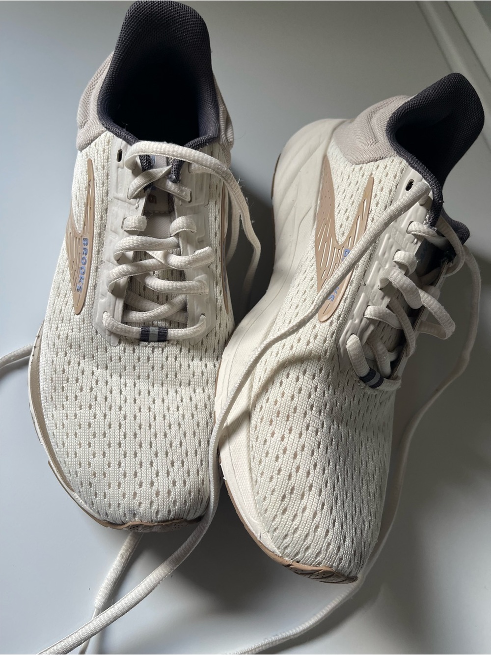Brooks Women's Cream and Taupe Athletic Running Shoes